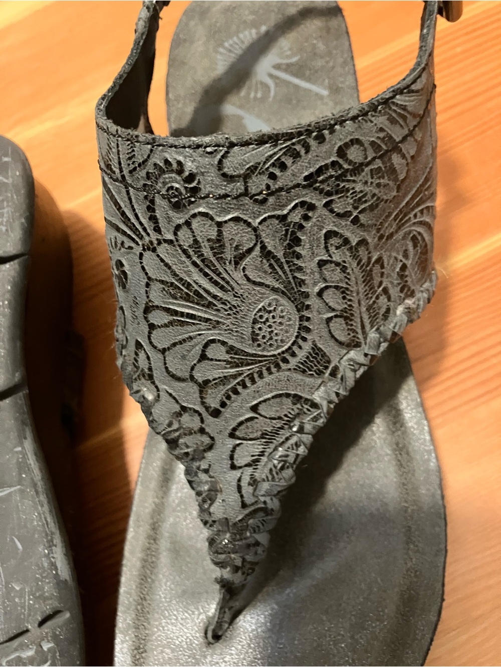 Off The Beaten Track Wedge Sandals size 10 - Picture 5 of 10